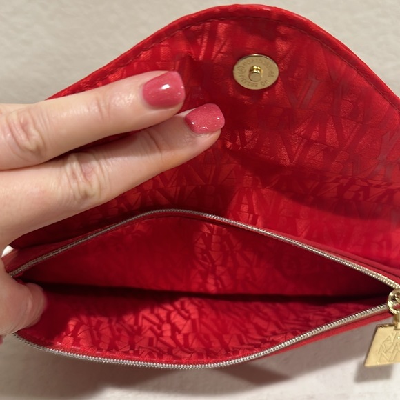 ❌SOLD❌Giorgio Armani Beauty Cosmetics Bag - Picture 4 of 5